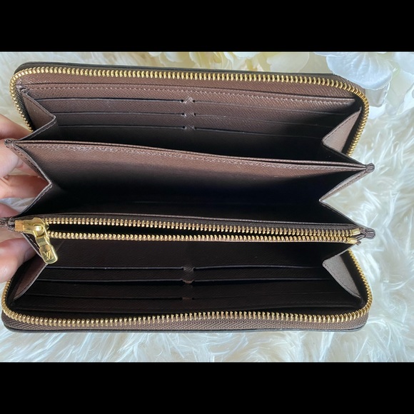 ❌Sold❌💯 Authentic Zippy Wallet.❤️💗 - Picture 5 of 13